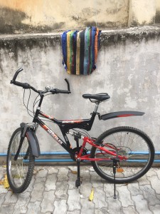 a Chennai bicycle ride, Dr. Christopher Taylor Barry, #drbarryindia, Hercules bicycle, Anna Nagar, Chennai politeness
